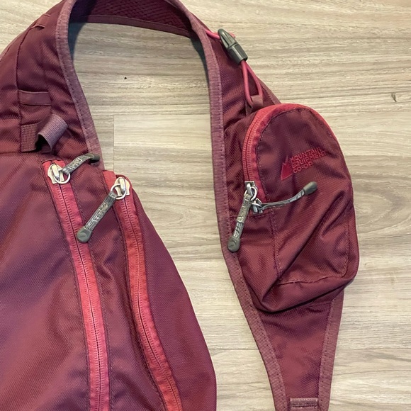 [SOLD] MEC shoulder backpack gorpcore - Picture 2 of 8